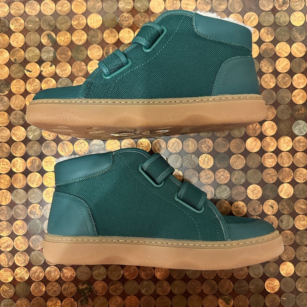Camper Kids Sneakers - Teal with Cream Fuzzy Lining - NEW!